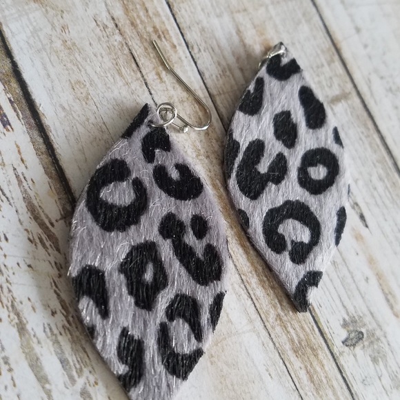 Animal Print Earrings - Picture 2 of 6
